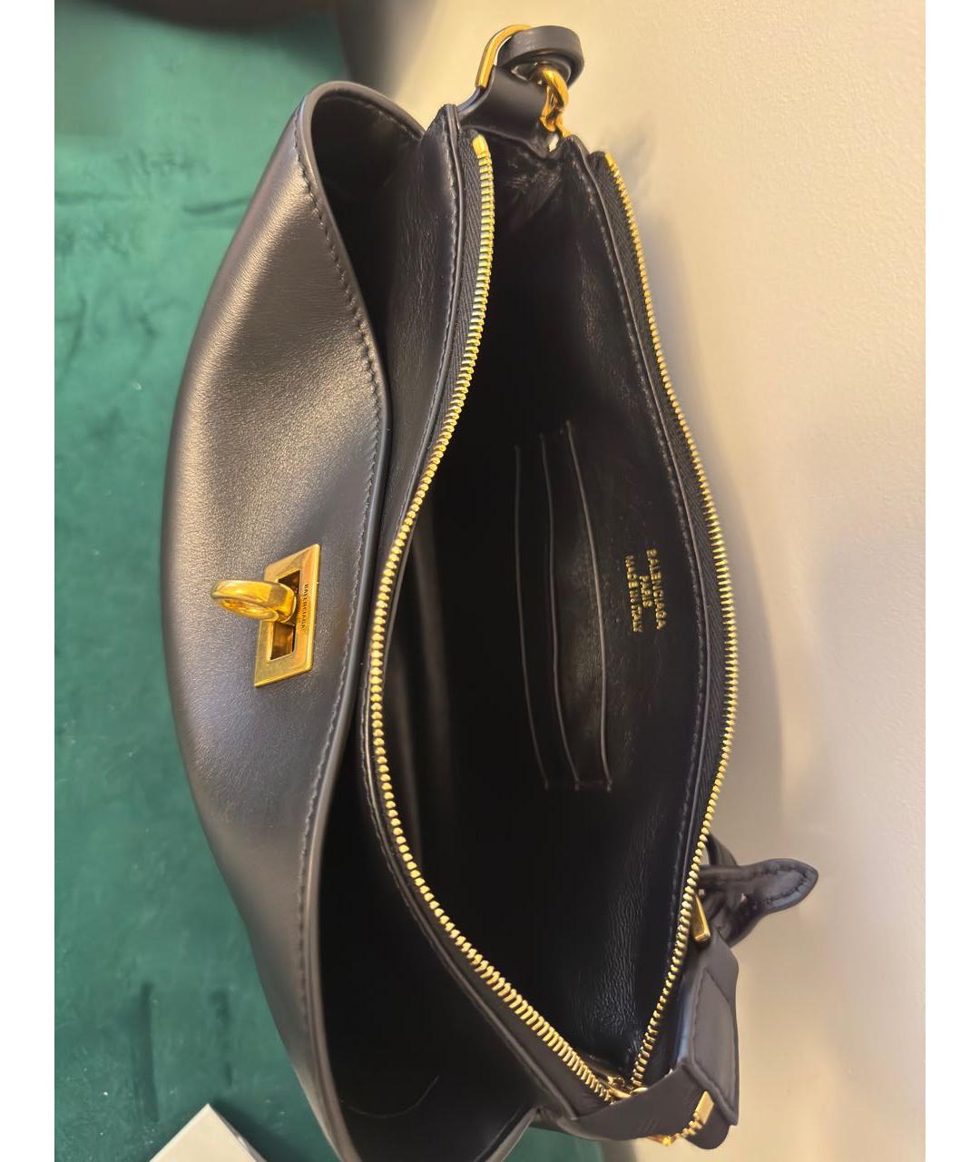 BALENCIAGA Черная кожаная сумка на плечо, фото 4