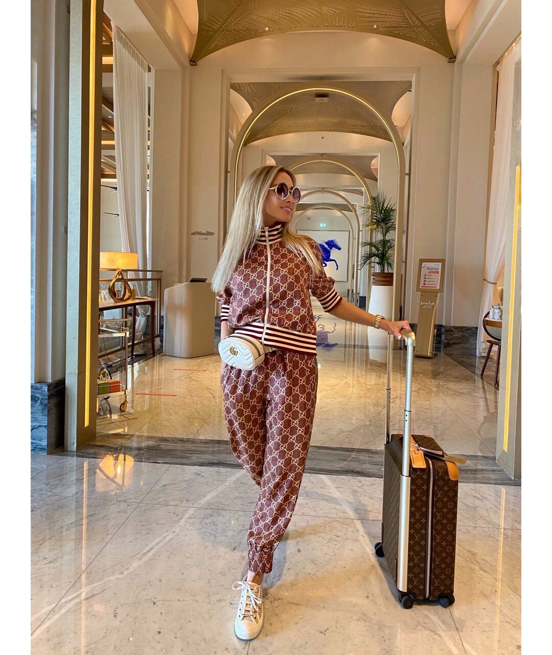 GUCCI Бордовые шелковые брюки узкие, фото 4