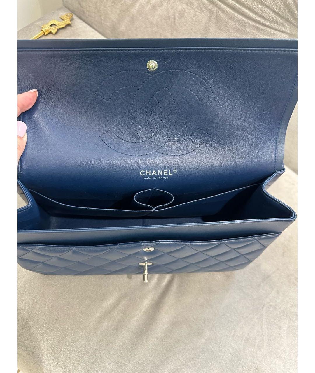 CHANEL Темно-синяя кожаная сумка через плечо, фото 3