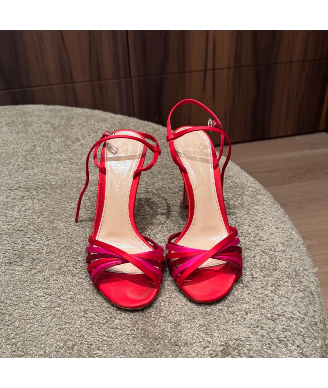 GIANVITO ROSSI Красные текстильные босоножки, фото 2