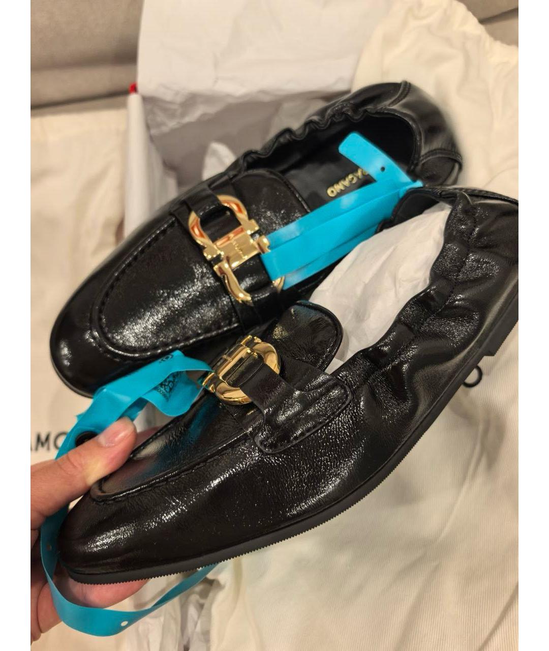 FERRAGAMO Черные мокасины из лакированной кожи, фото 3
