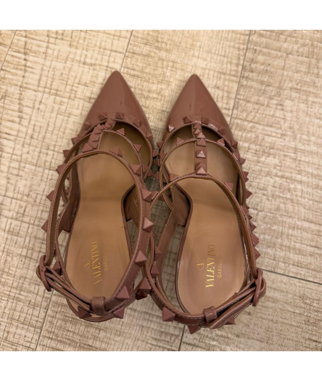 VALENTINO Бежевые туфли из лакированной кожи, фото 3