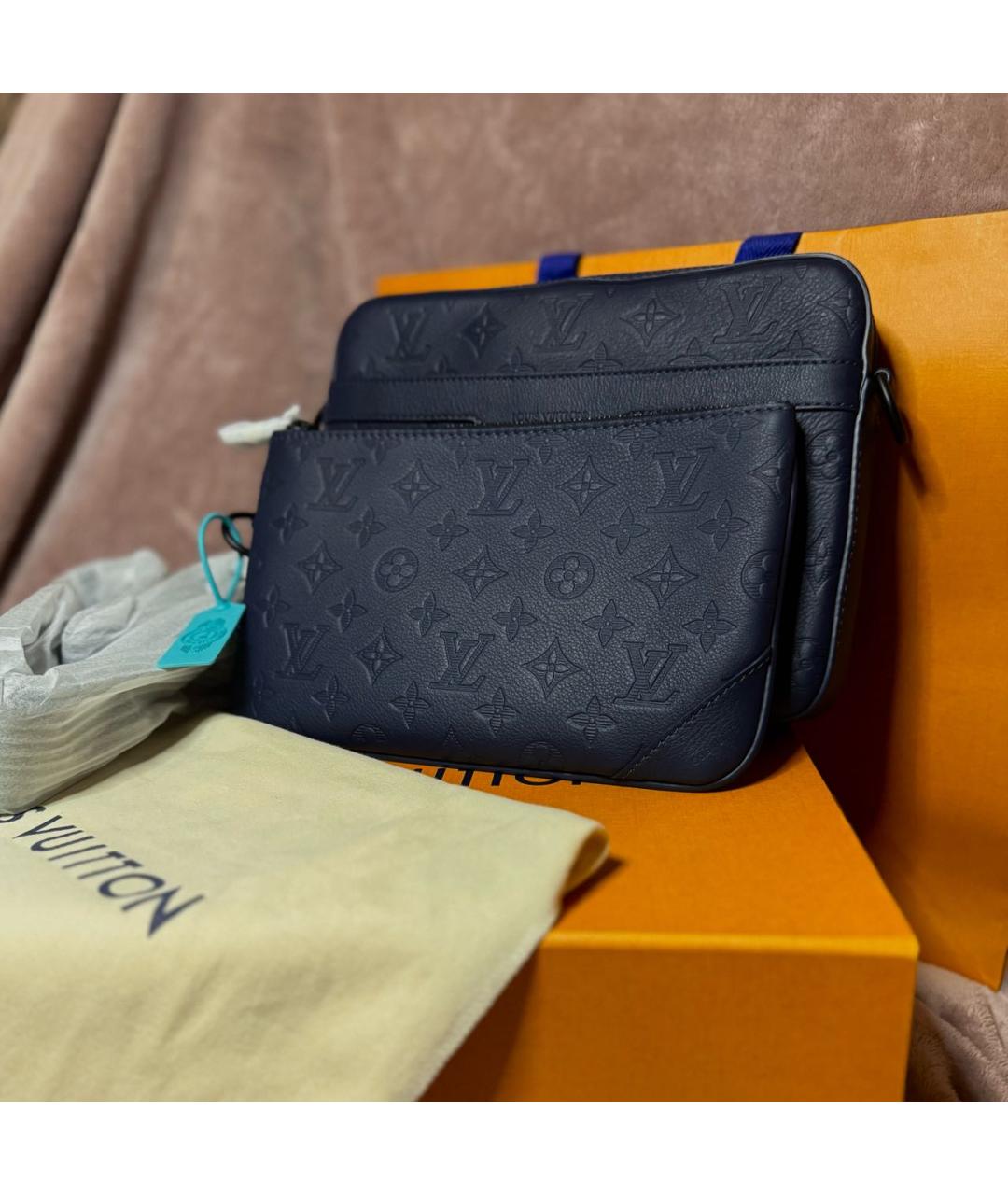 LOUIS VUITTON Темно-синяя кожаная сумка на плечо, фото 3