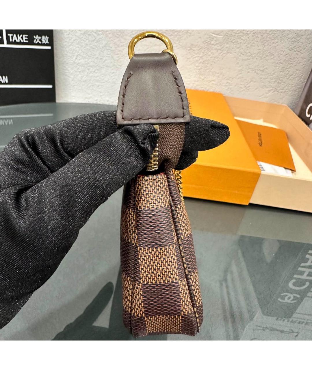 LOUIS VUITTON Коричневая сумка с короткими ручками из искусственной кожи, фото 5