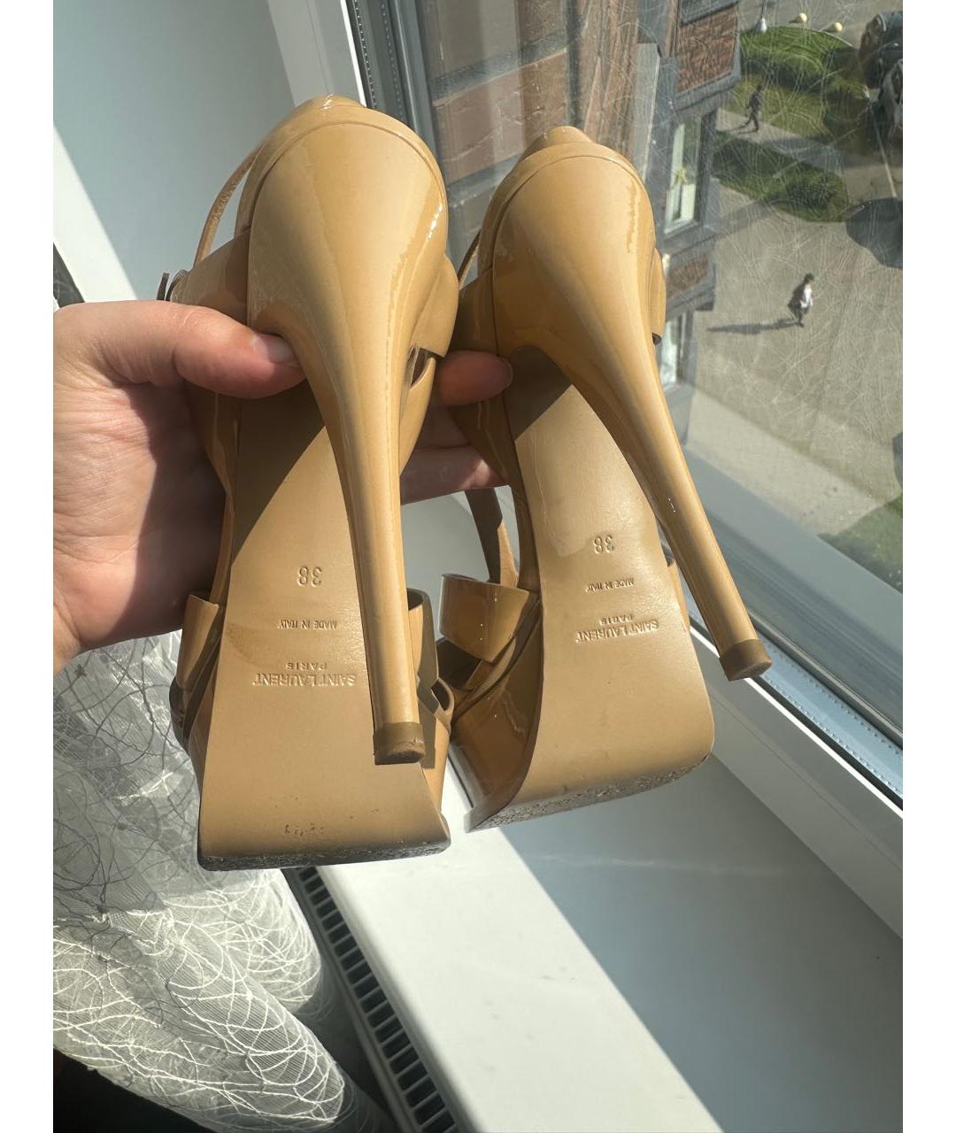 SAINT LAURENT Бежевые кожаные босоножки, фото 4