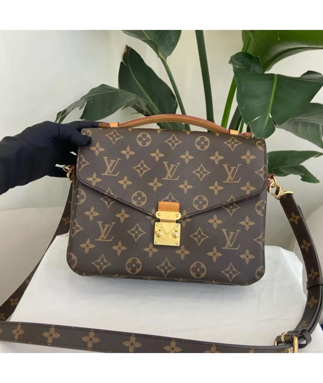 LOUIS VUITTON Коричневая кожаная сумка через плечо, фото 9
