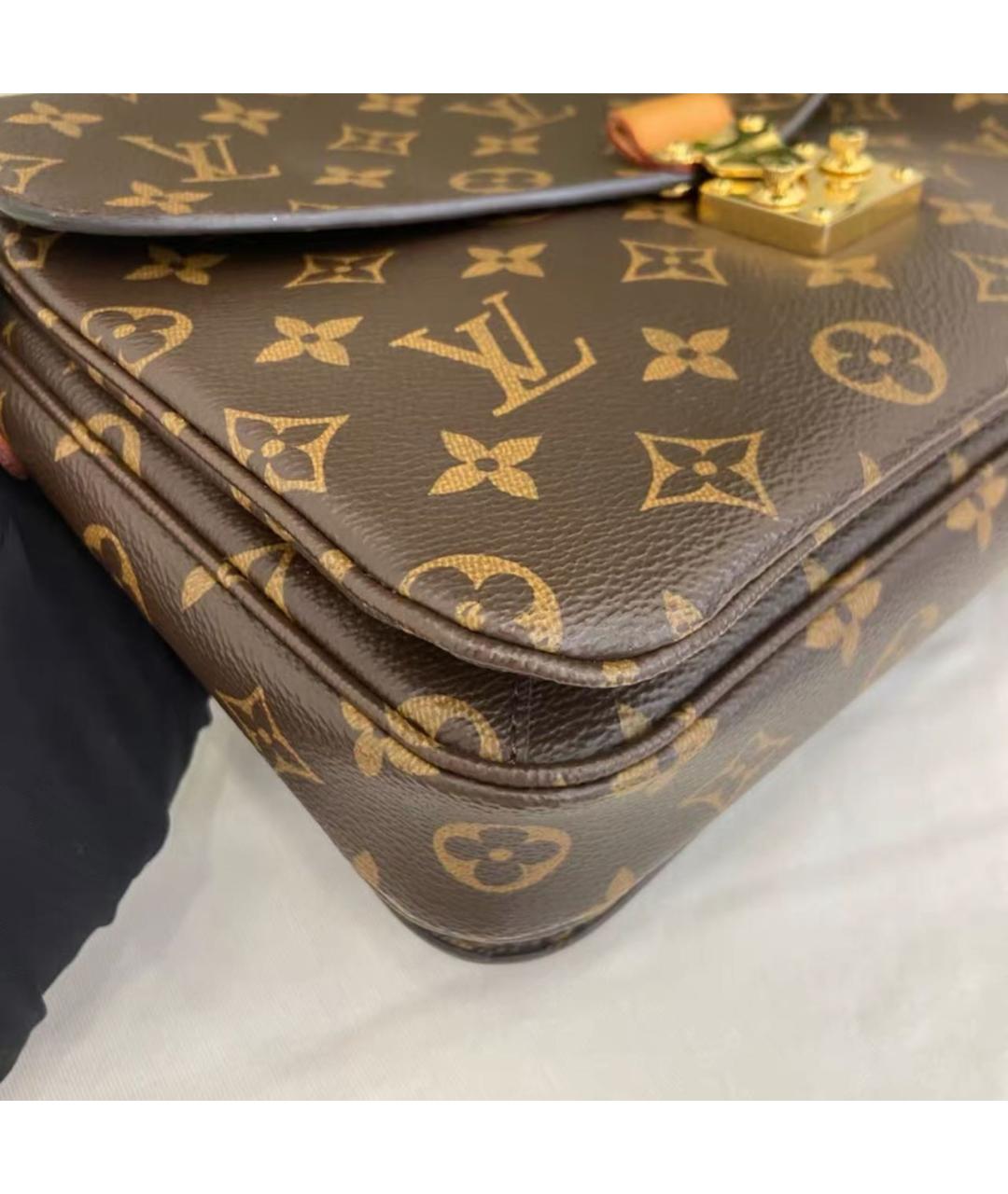 LOUIS VUITTON Коричневая кожаная сумка через плечо, фото 4