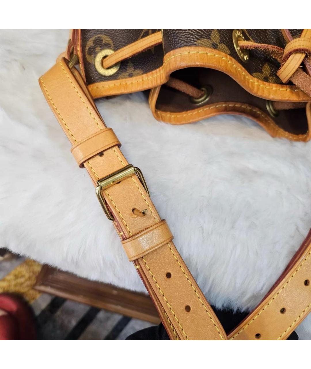LOUIS VUITTON Коричневая кожаная сумка тоут, фото 7