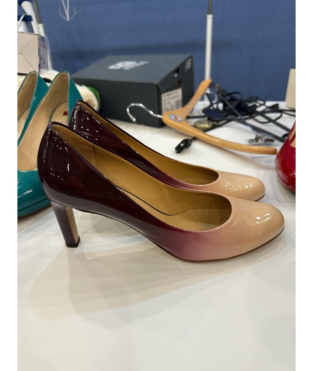 FERRAGAMO Фиолетовые туфли из лакированной кожи, фото 7