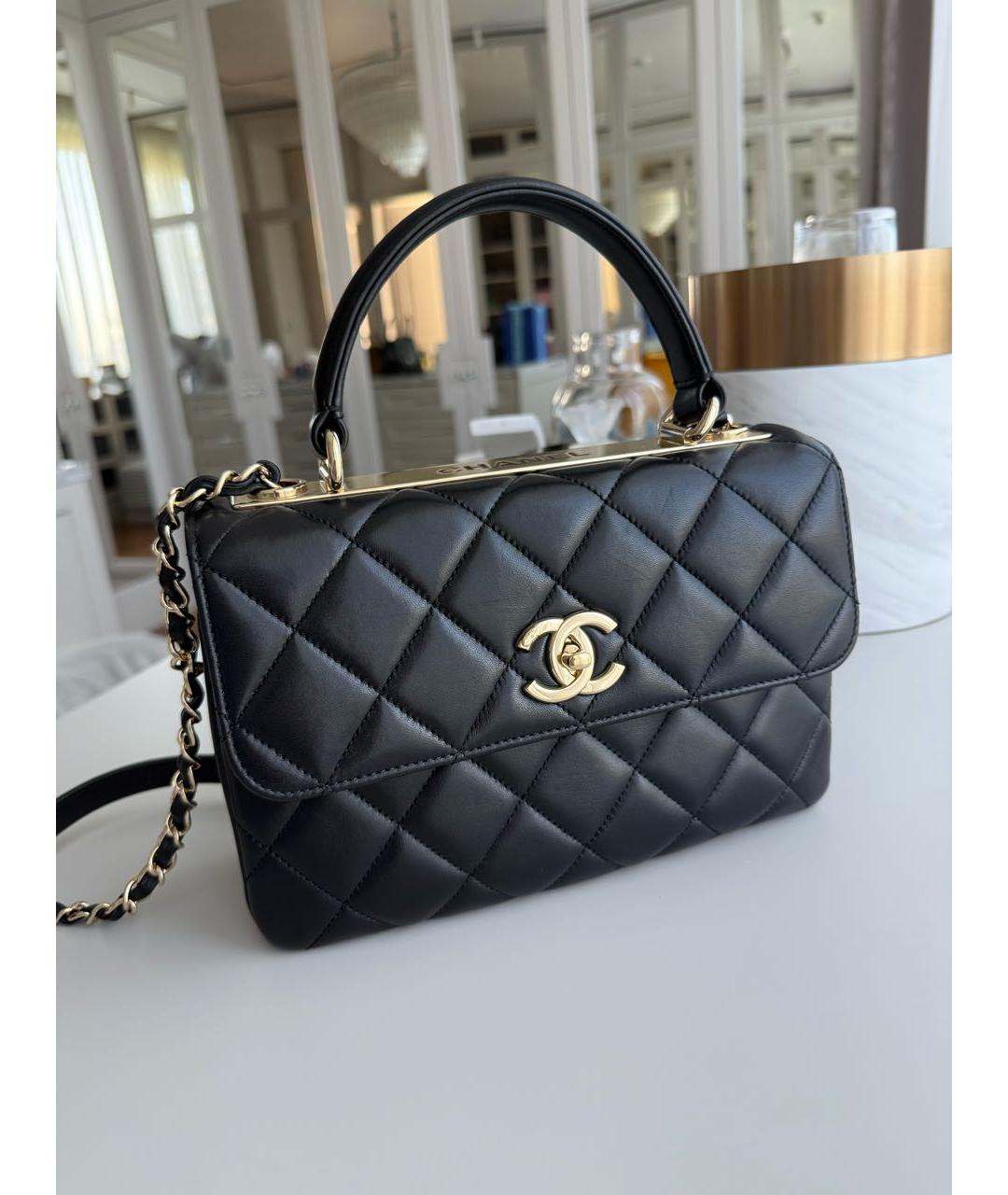 CHANEL Черная кожаная сумка через плечо, фото 2