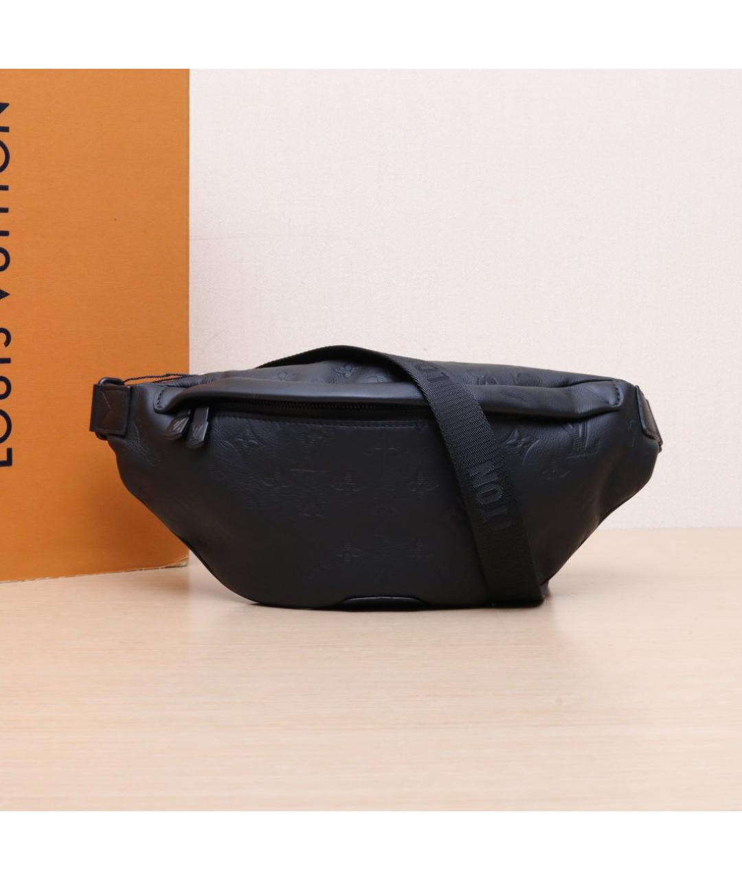 LOUIS VUITTON Черная кожаная поясная сумка, фото 2