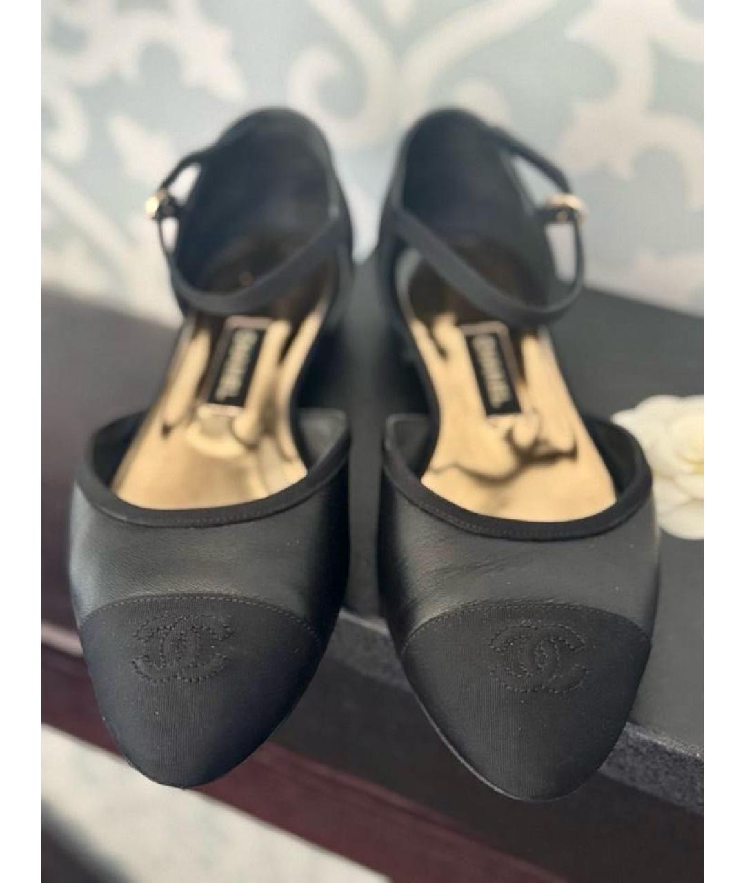 CHANEL Черные кожаные лодочки на низком каблуке, фото 3