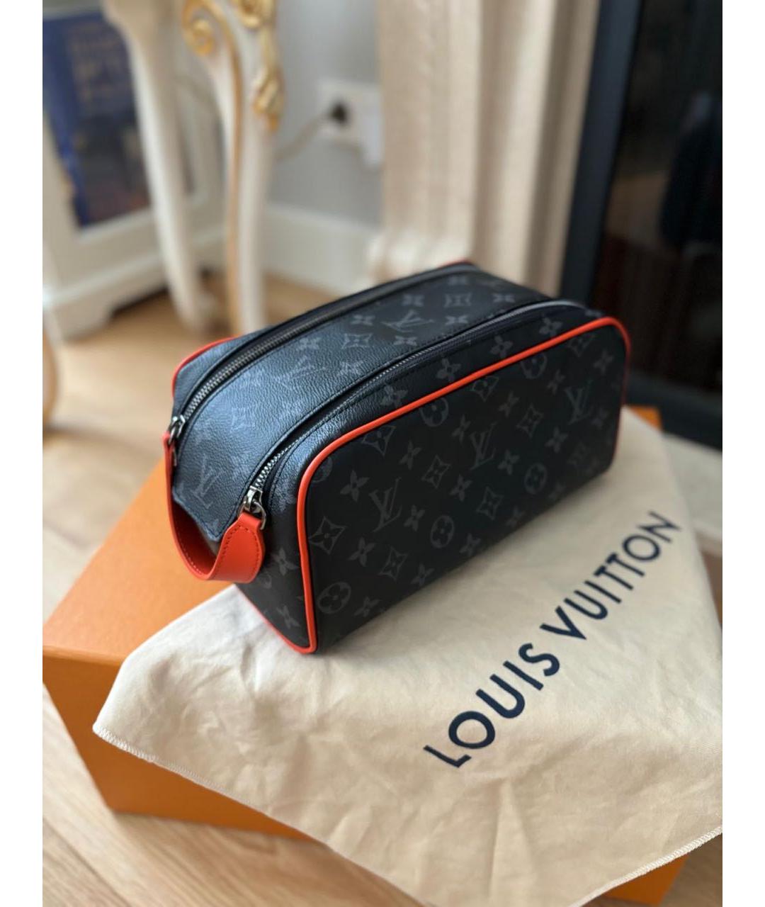 LOUIS VUITTON Черная косметичка, фото 8
