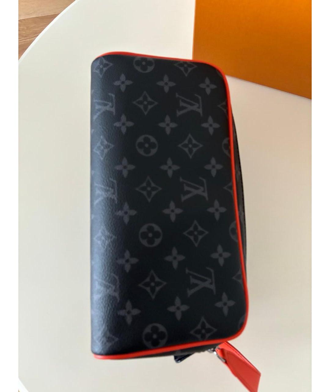 LOUIS VUITTON Черная косметичка, фото 3