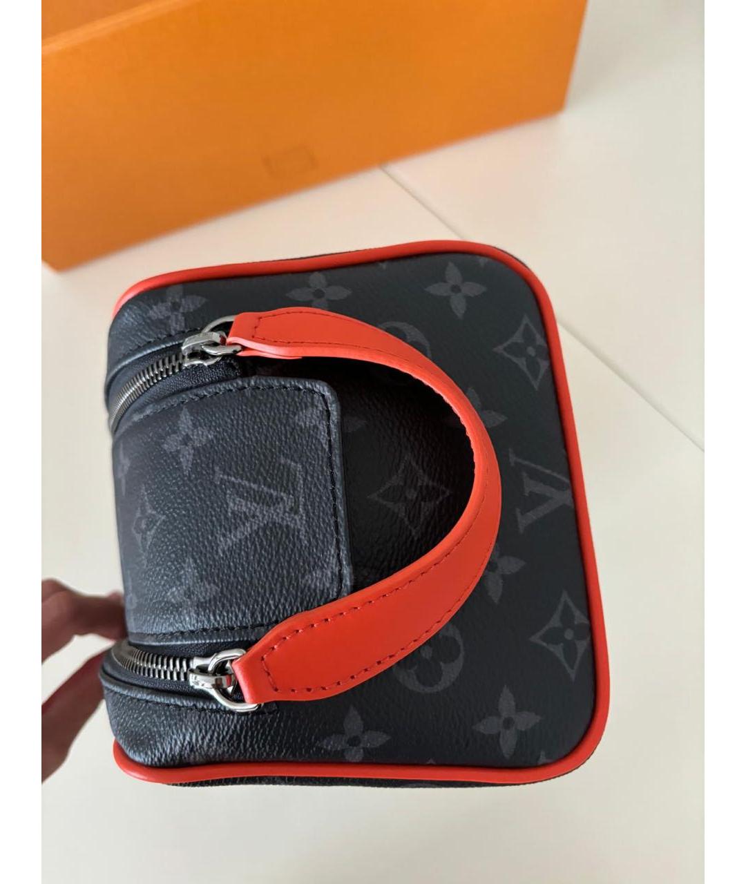 LOUIS VUITTON Черная косметичка, фото 7