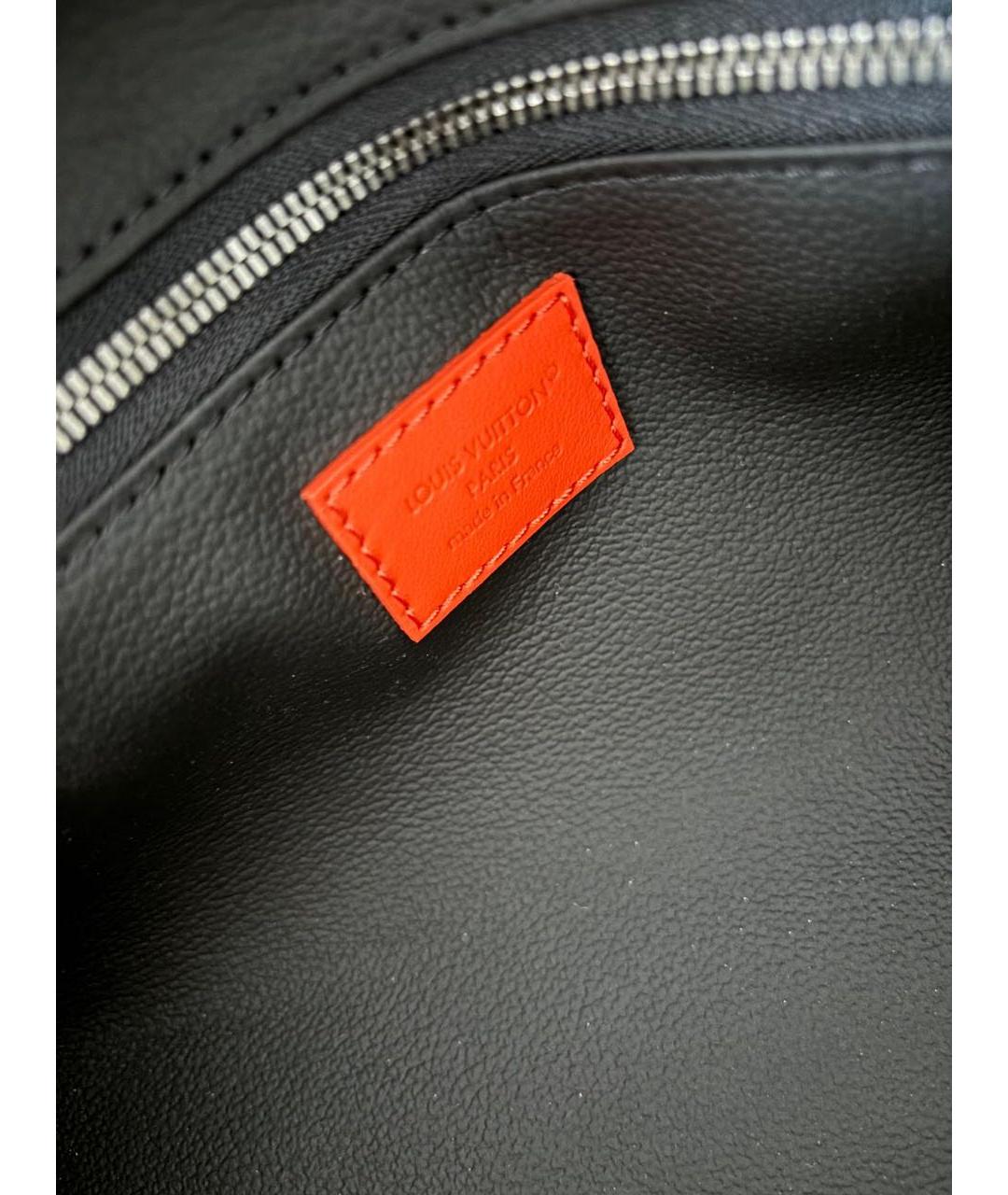 LOUIS VUITTON Черная косметичка, фото 5