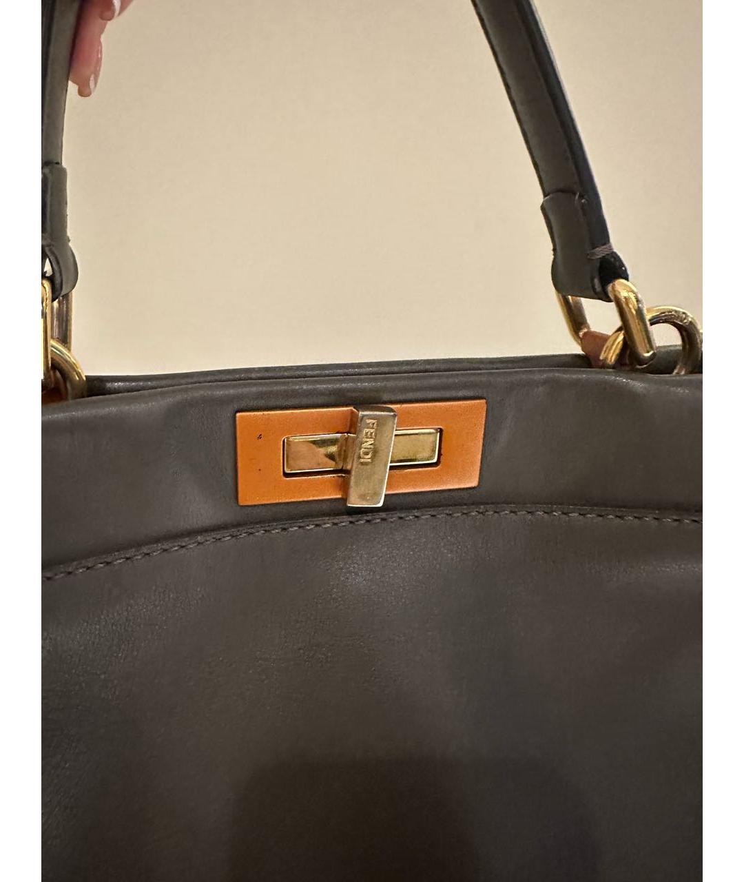 FENDI Антрацитовая кожаная сумка с короткими ручками, фото 3