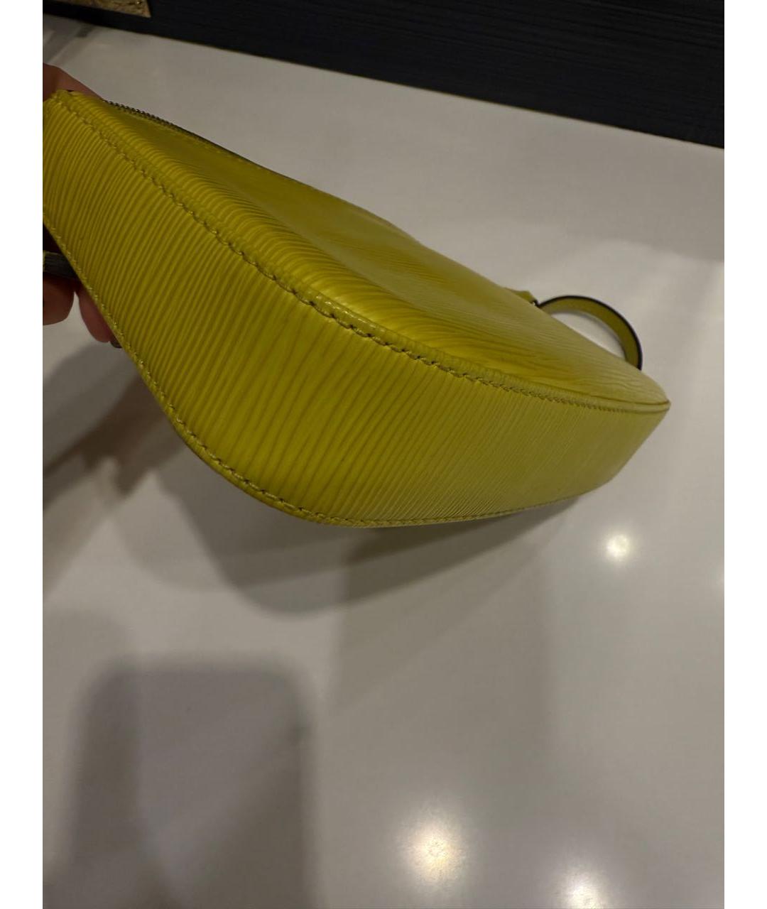 LOUIS VUITTON Желтая кожаная сумка с короткими ручками, фото 7