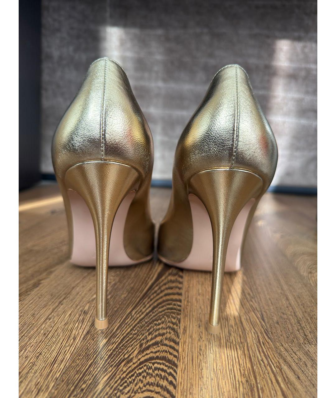 GIANVITO ROSSI Золотые кожаные туфли, фото 4