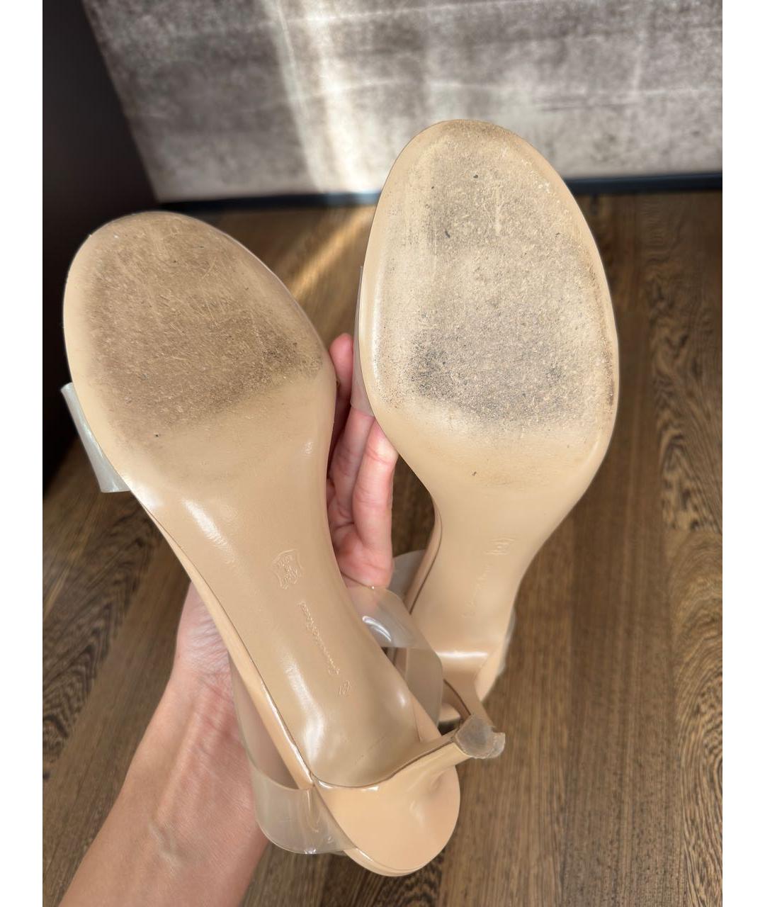 GIANVITO ROSSI Бежевые резиновые босоножки, фото 6