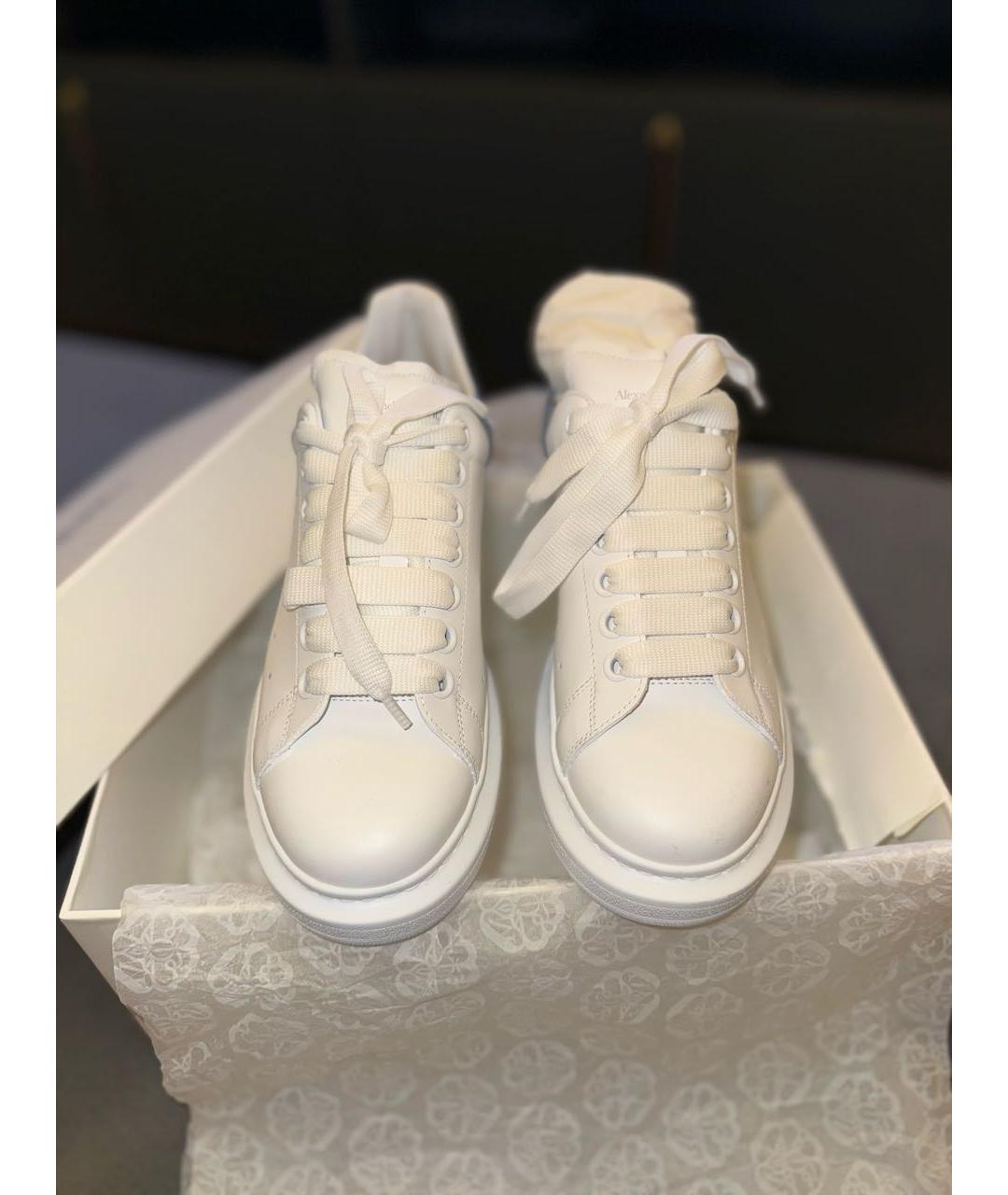 ALEXANDER MCQUEEN Белые кожаные кеды, фото 2