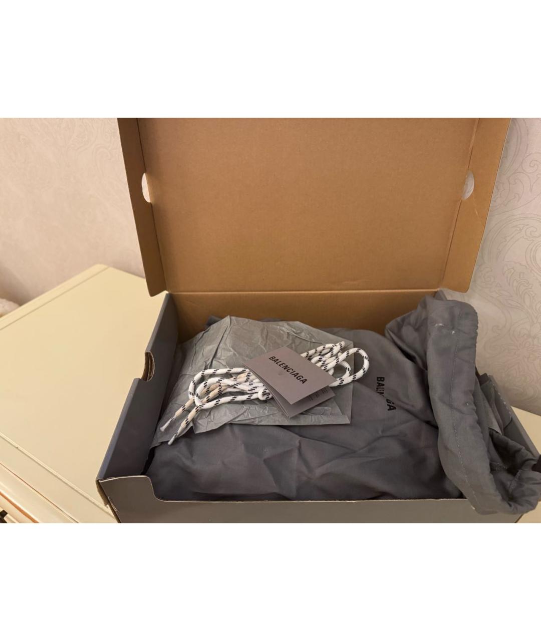 BALENCIAGA Белые текстильные кроссовки, фото 5