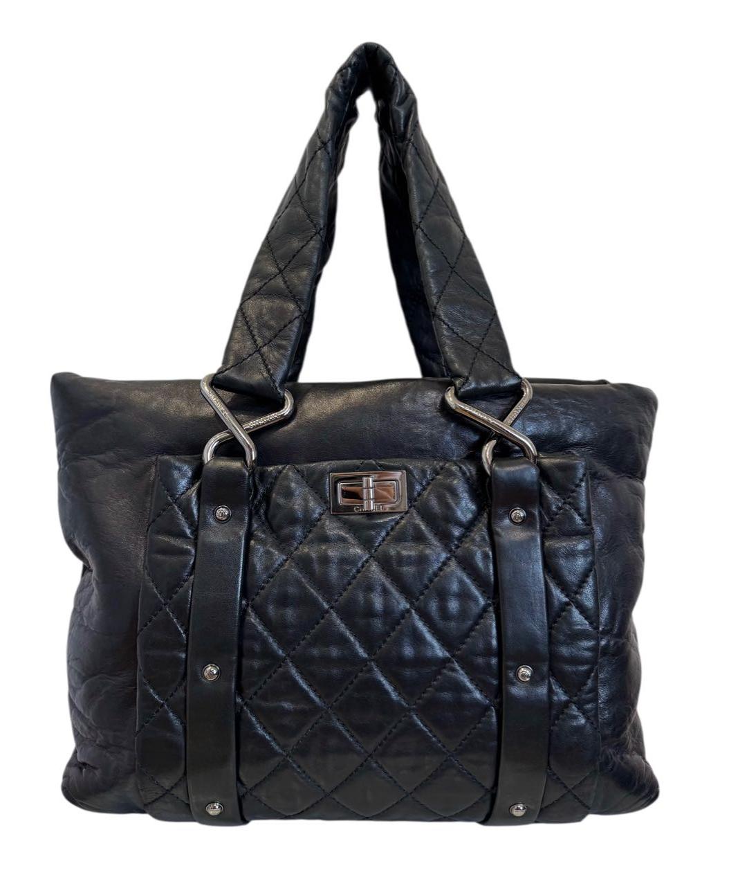 CHANEL Черная кожаная сумка тоут, фото 1