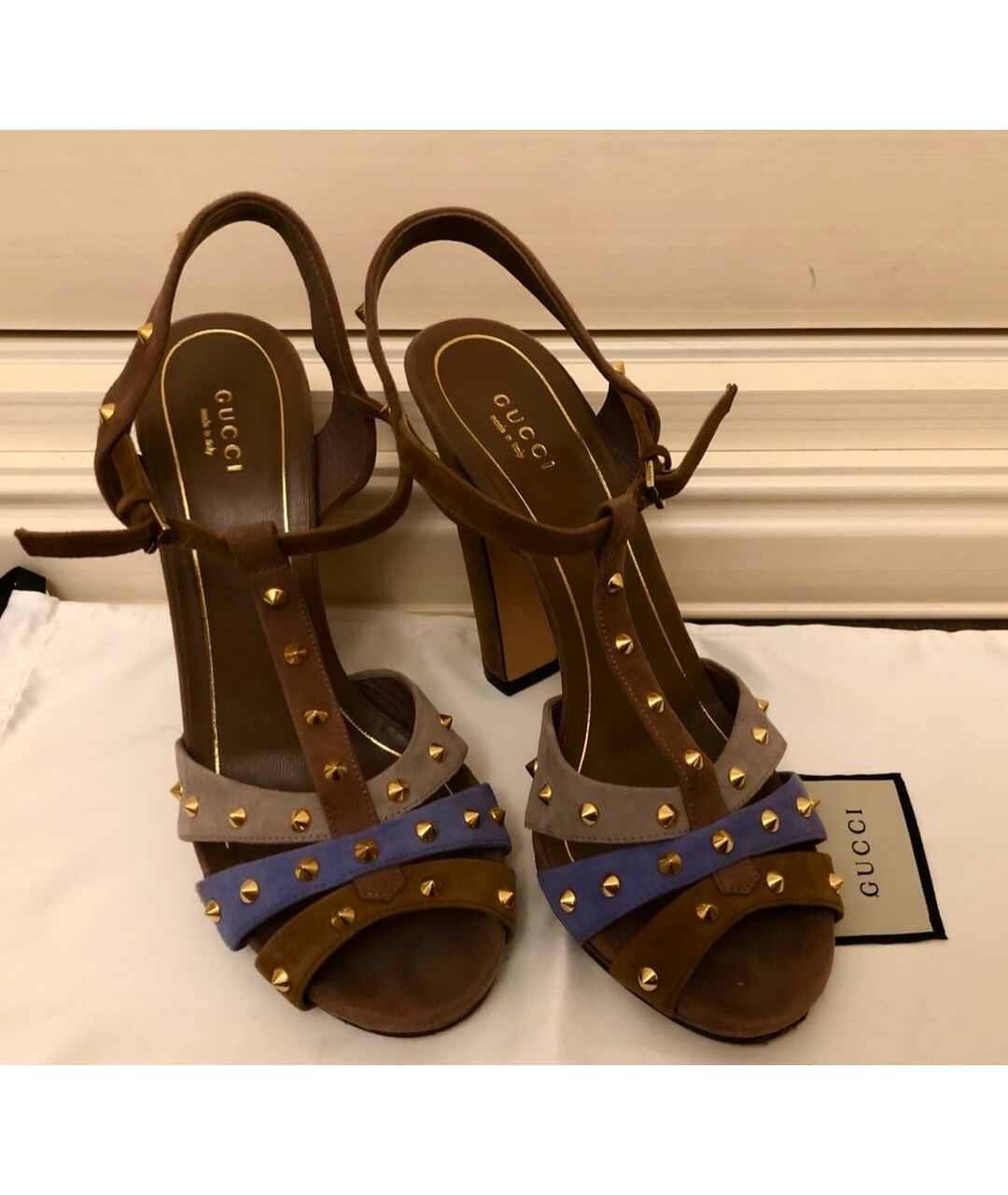GUCCI Коричневые замшевые босоножки, фото 2
