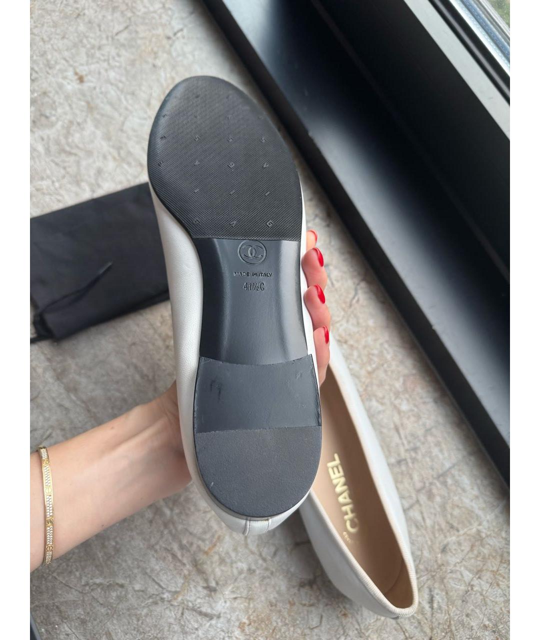 CHANEL Белые кожаные балетки, фото 5