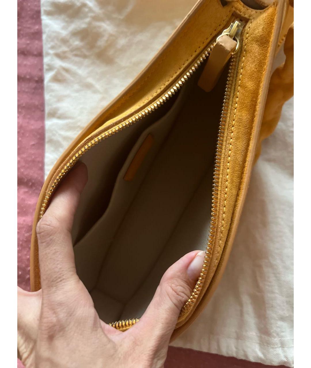 JACQUEMUS Оранжевая замшевая сумка с короткими ручками, фото 7