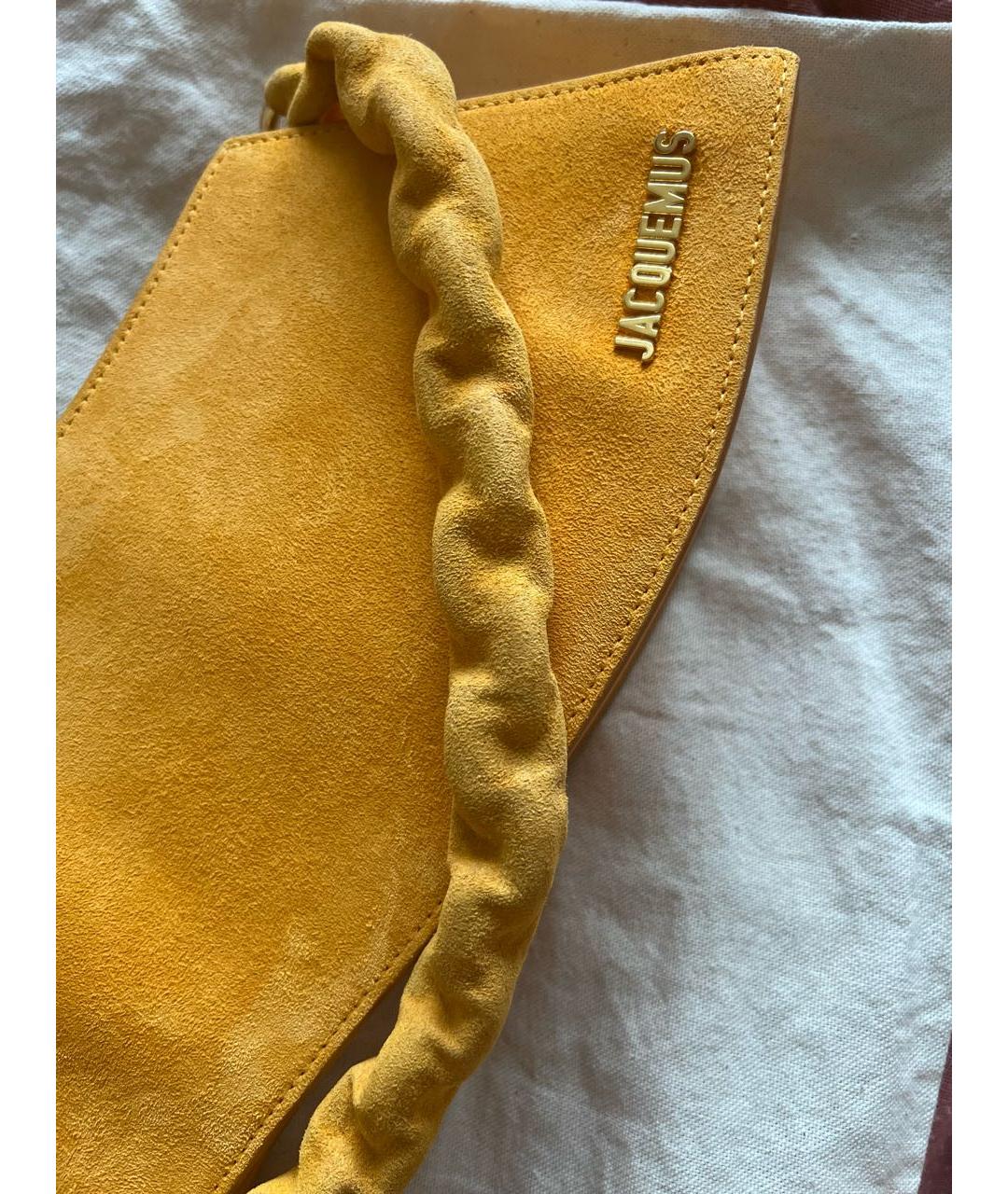 JACQUEMUS Оранжевая замшевая сумка с короткими ручками, фото 5