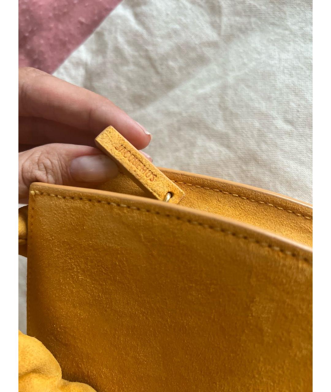 JACQUEMUS Оранжевая замшевая сумка с короткими ручками, фото 8
