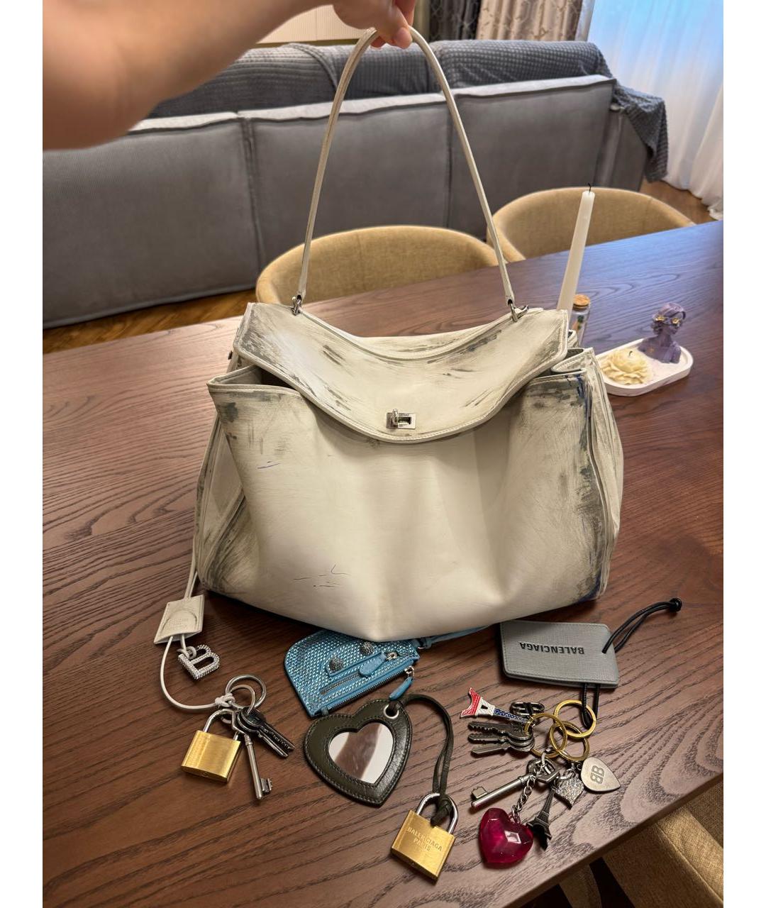 BALENCIAGA Белая кожаная сумка тоут, фото 2