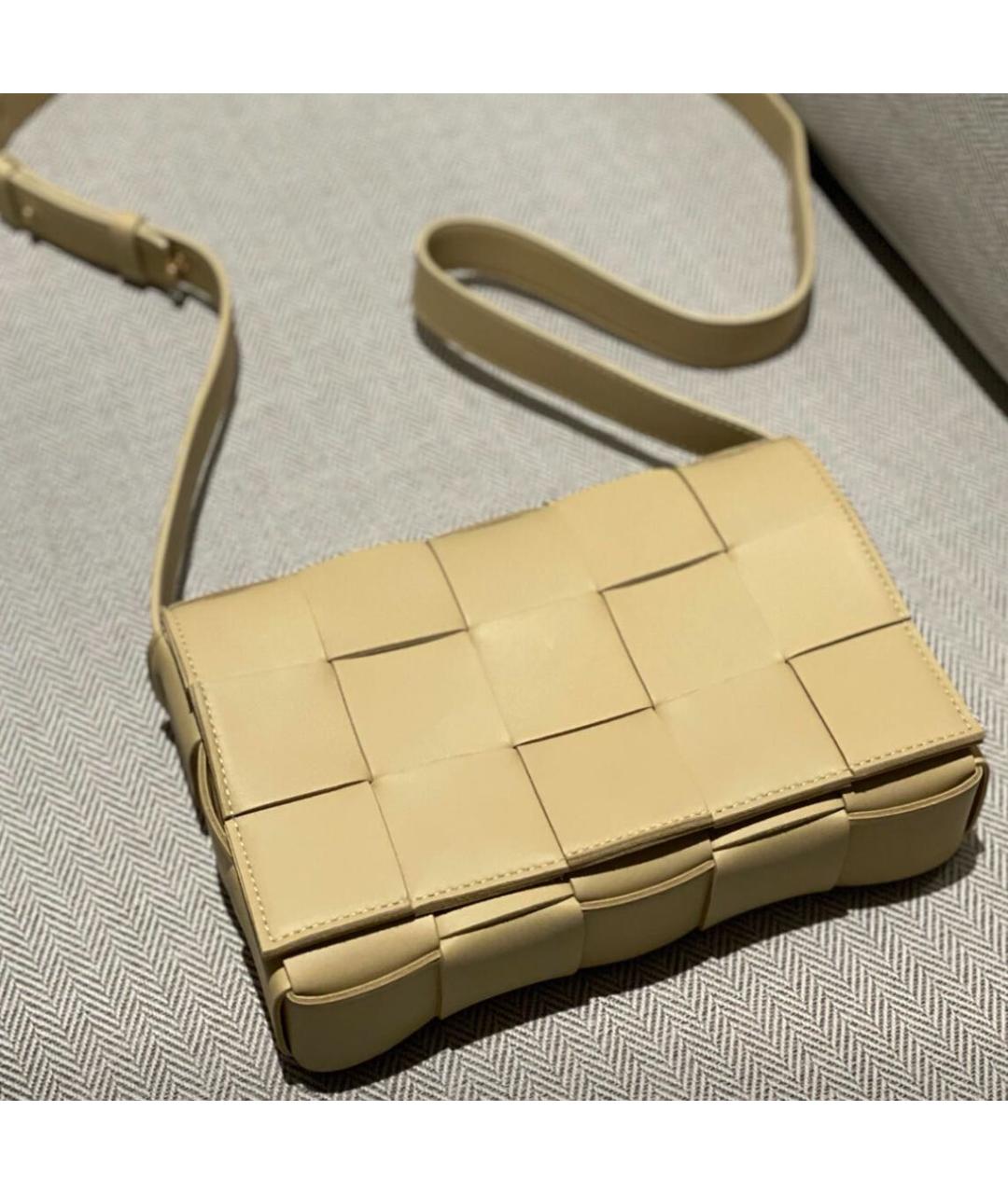 BOTTEGA VENETA Бежевая кожаная сумка через плечо, фото 3