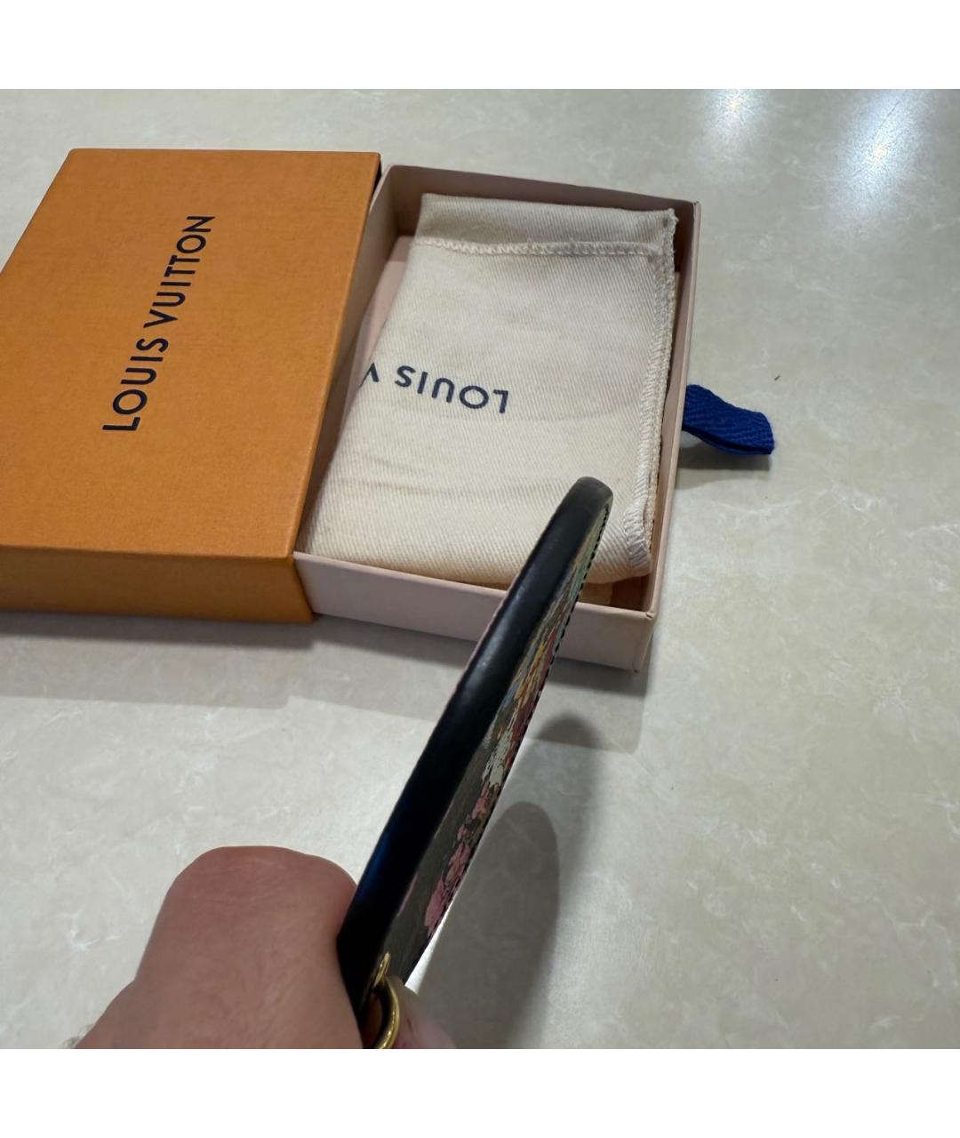 LOUIS VUITTON Коричневый брелок, фото 8