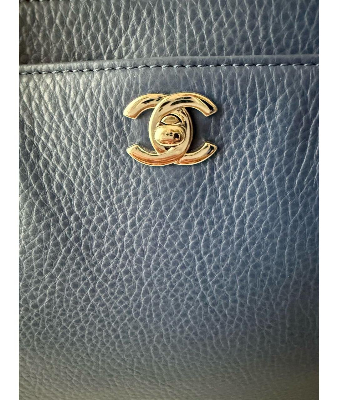CHANEL Темно-синяя кожаная сумка тоут, фото 5