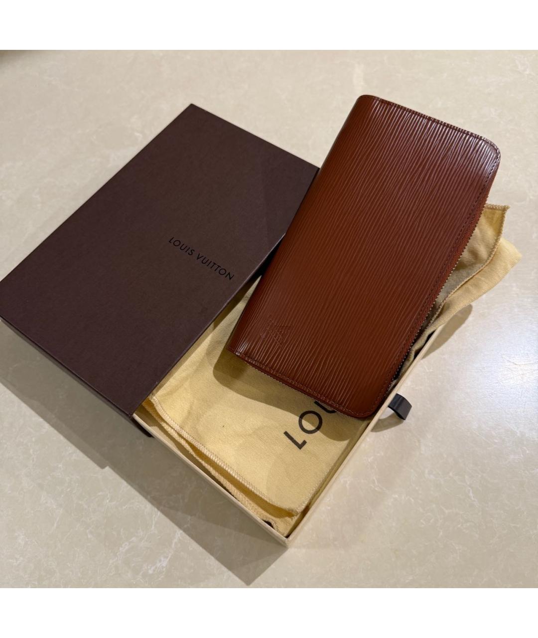LOUIS VUITTON Коричневый кожаный кошелек, фото 4