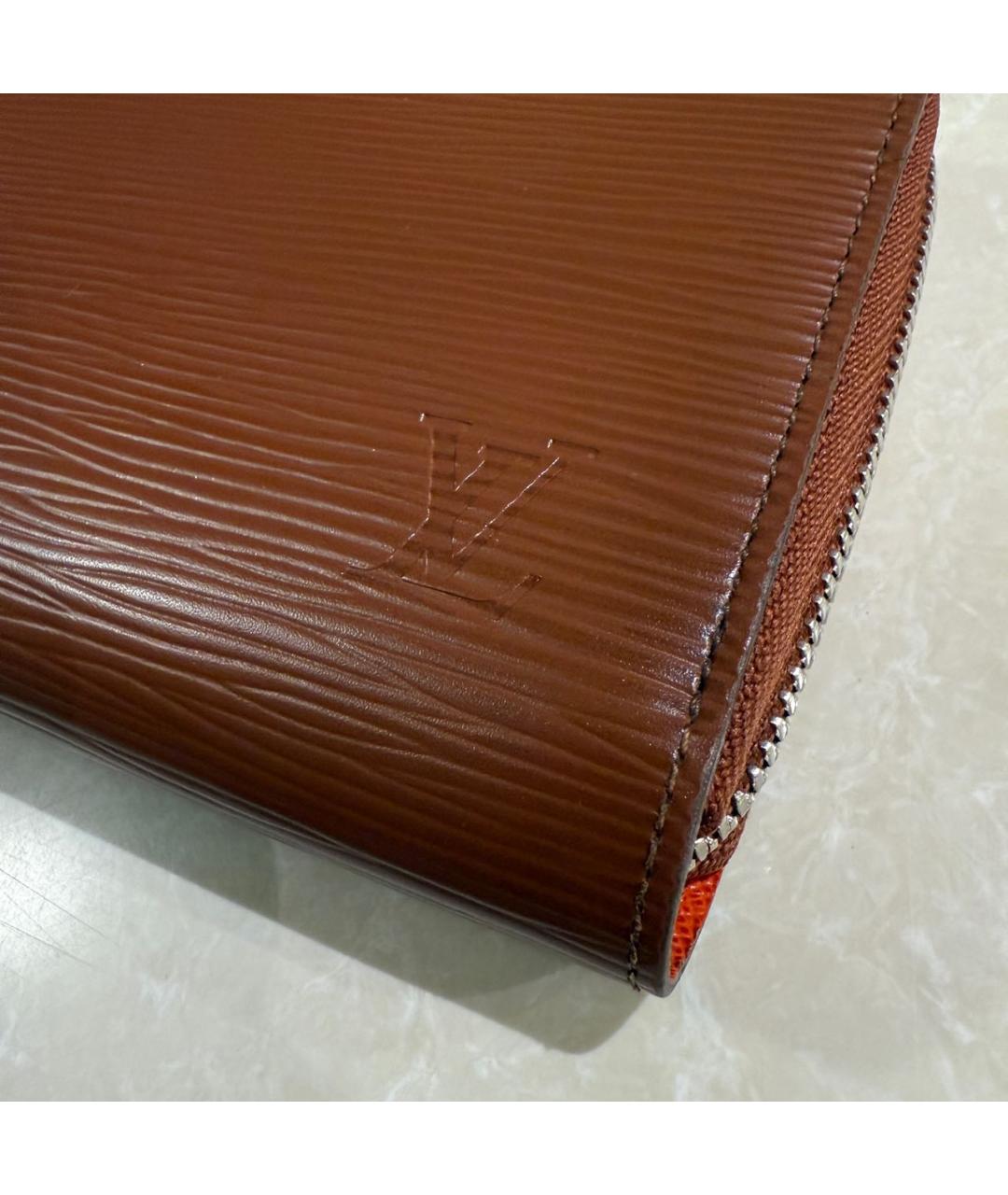 LOUIS VUITTON Коричневый кожаный кошелек, фото 5