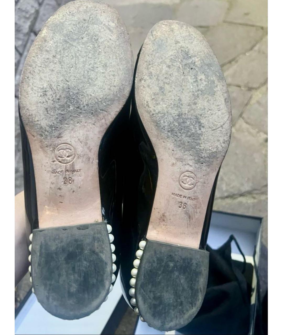 CHANEL Черные балетки из лакированной кожи, фото 5