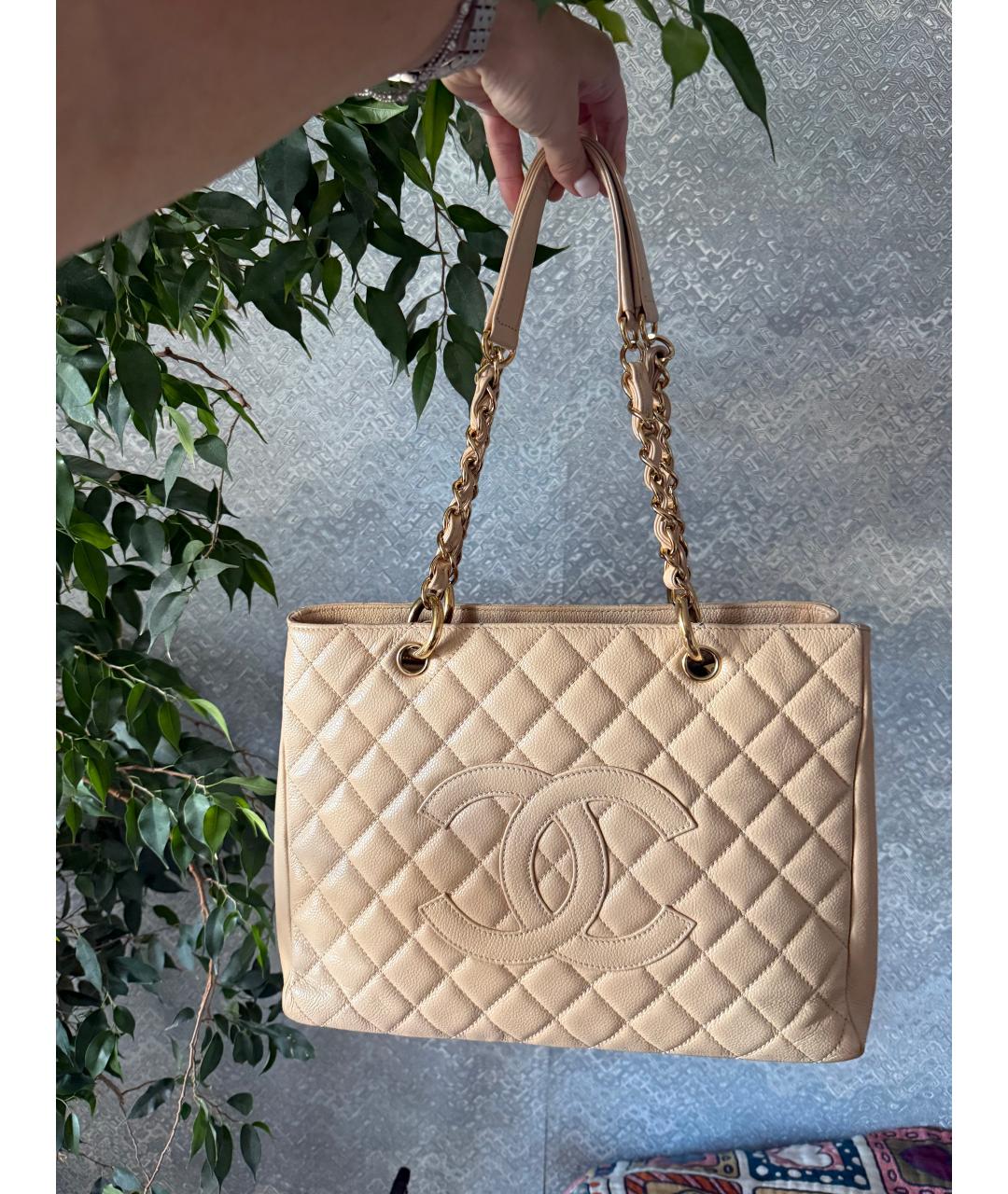 CHANEL Бежевая кожаная сумка тоут, фото 5