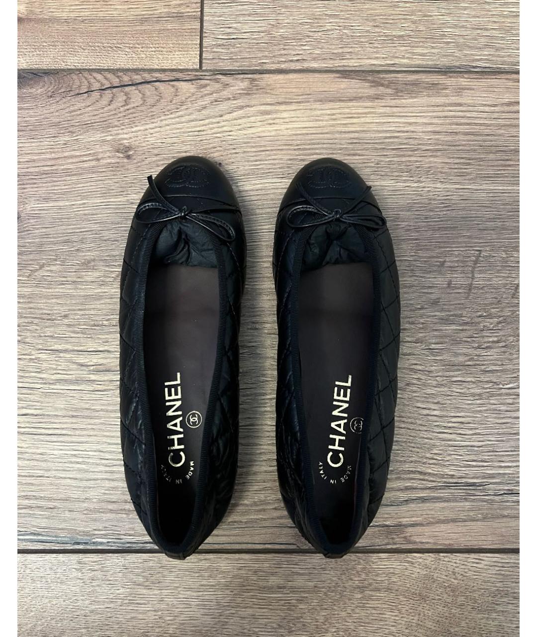 CHANEL Черные кожаные балетки, фото 3