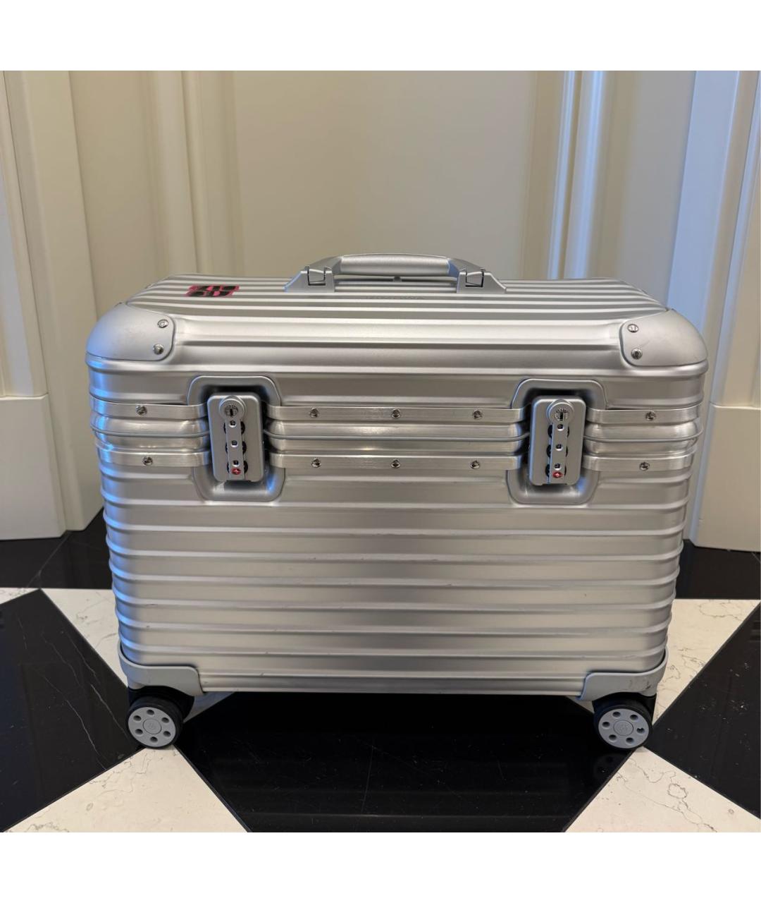 Rimowa Серебрянный чемодан, фото 9