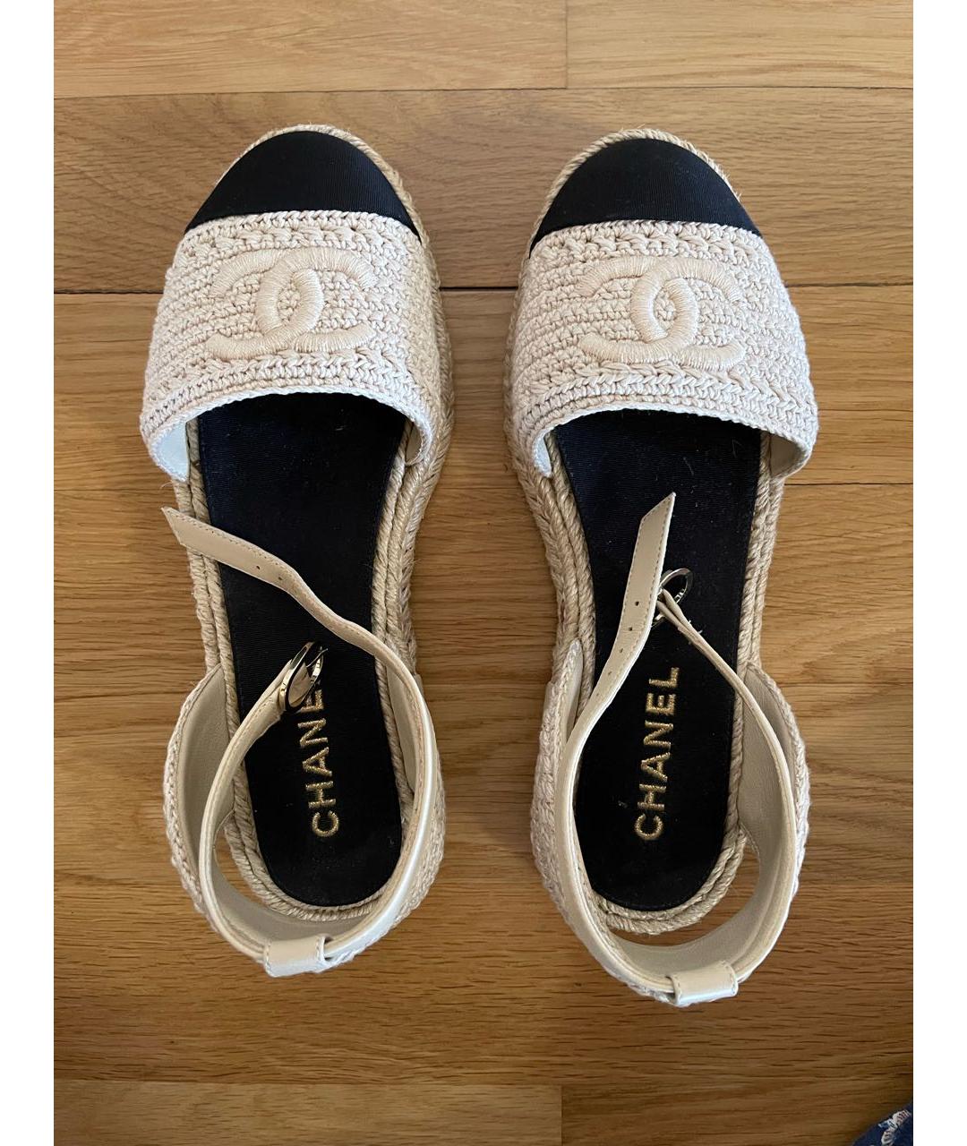 CHANEL Бежевые босоножки, фото 3