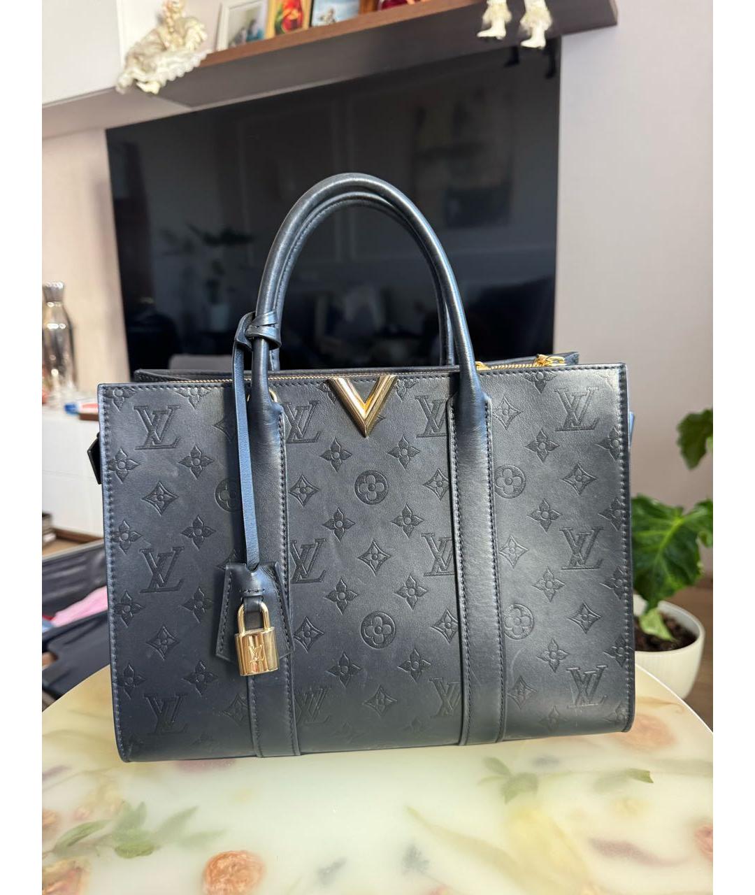 LOUIS VUITTON Черная кожаная сумка с короткими ручками, фото 6