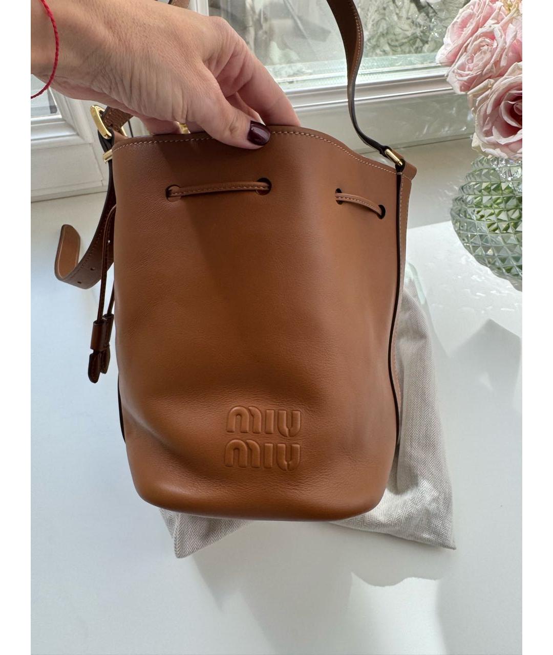 MIU MIU Коричневая кожаная сумка через плечо, фото 9