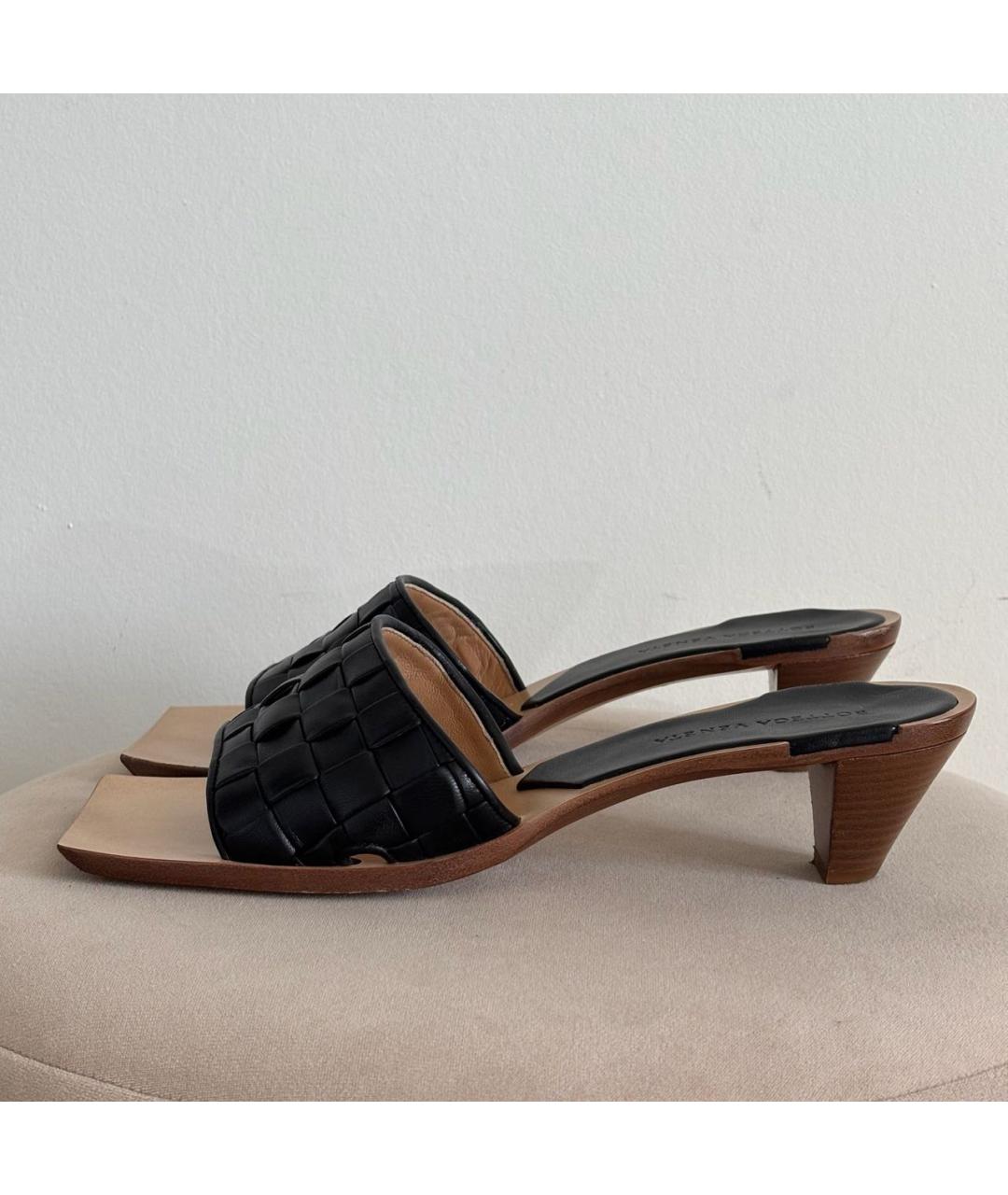BOTTEGA VENETA Черные кожаные босоножки, фото 9
