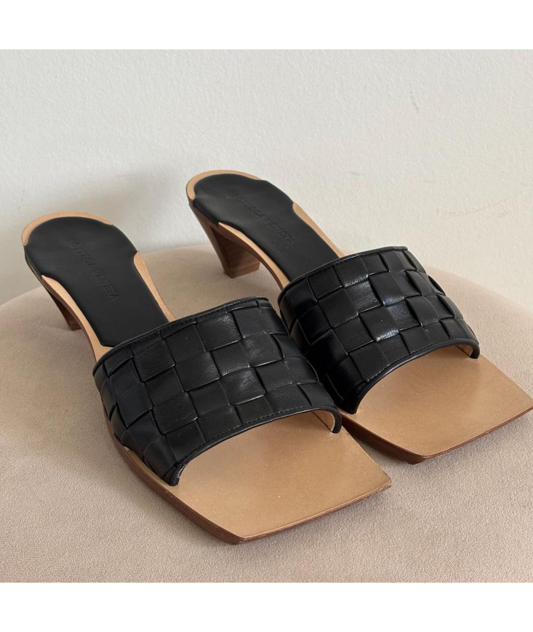 BOTTEGA VENETA Черные кожаные босоножки, фото 8