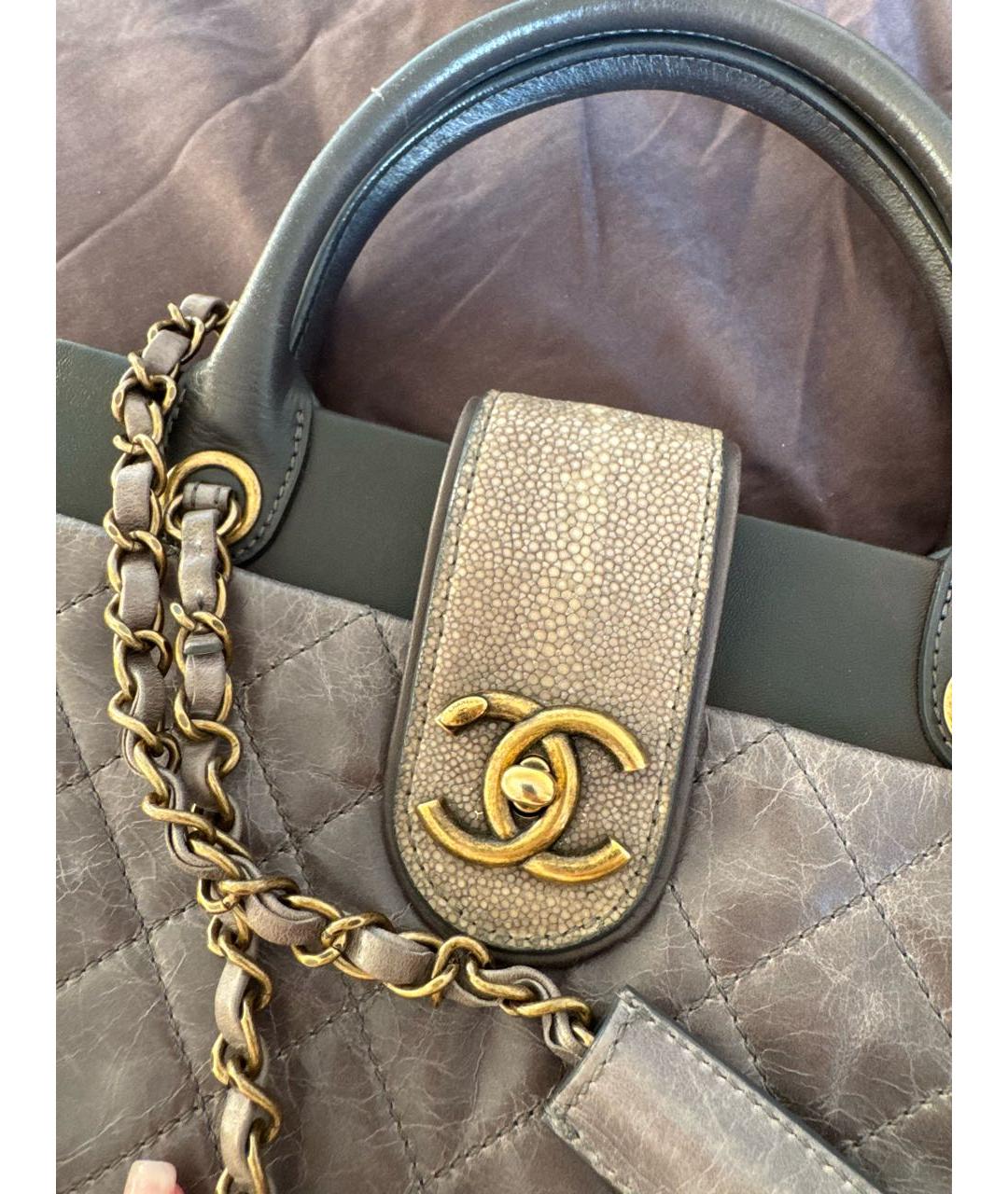 CHANEL Антрацитовая сумка тоут из экзотической кожи, фото 4