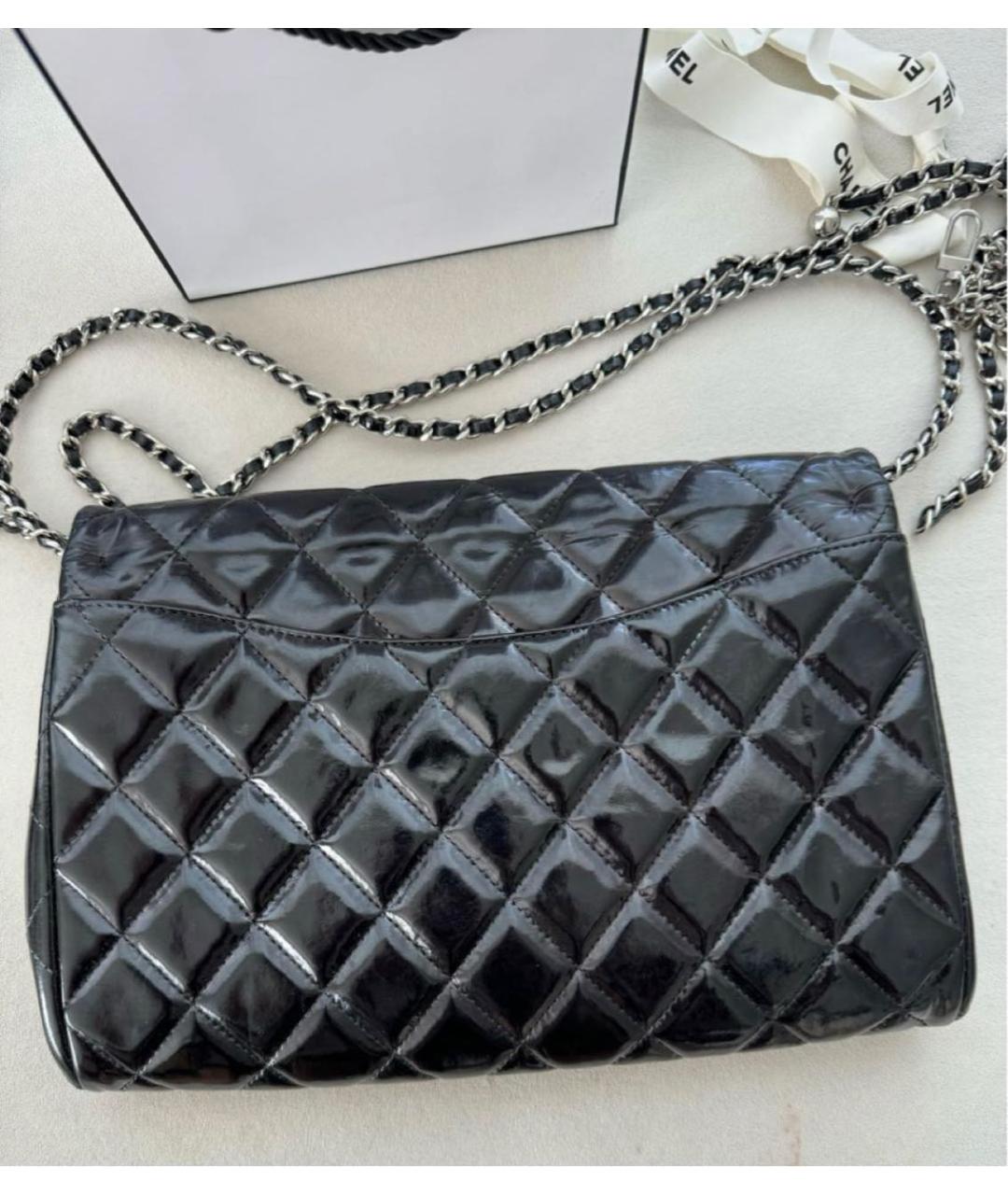 CHANEL Черная сумка через плечо из лакированной кожи, фото 4