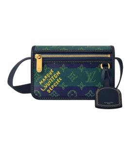 LOUIS VUITTON Сумка на плечо